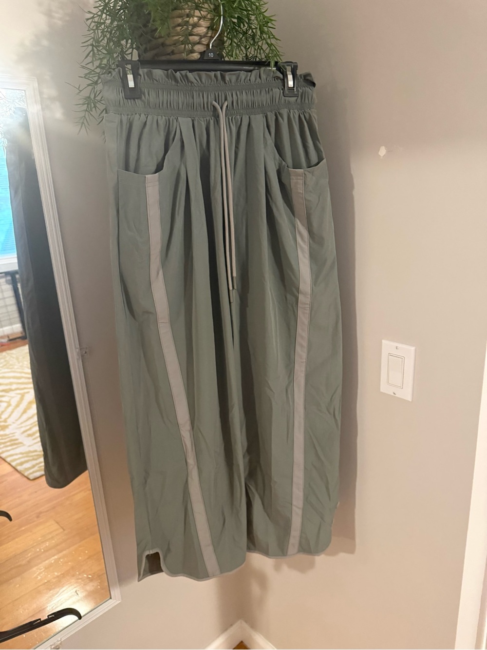 Wide-Leg Drawstring Pants in Sage Green
